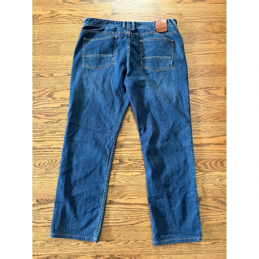 Tommy Bahama Mens Relaxed Straight Leg Jeans Medium Wash 38x32 (actual: 36x30)